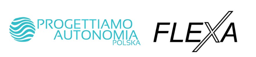 Dwa logotypy: po lewej turkusowy symbol z falującymi liniami obok napisu PROGETTIAMO AUTONOMIA POLSKA, po prawej czarny napis FLEXA ze skośną, podwójną kreską przechodzącą przez literę X.