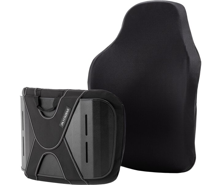 Czarny ergonomiczny zagłówek z dopasowaną do oparcia poduszką oraz mniejsza sztywna poduszka lędźwiowa z uchwytem i paskami.