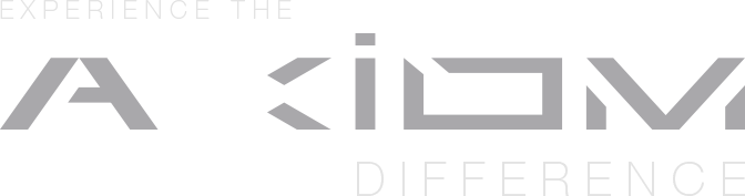 Logotyp z dużym stylizowanym napisem AXIOM oraz mniejszymi słowami "EXPERIENCE THE" u góry i "DIFFERENCE" na dole